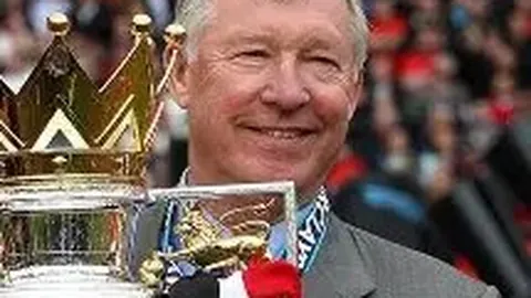 里皮辞职声明在更衣室内公布，队长郑智力图挽留