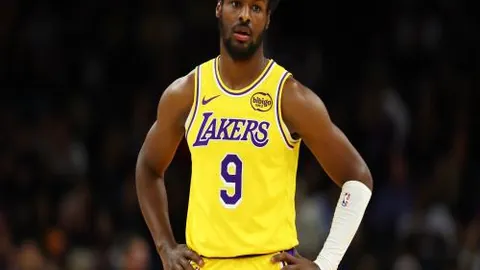 铜梁龙球迷需接受基本礼仪教育吗？