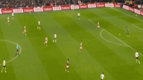 “曼联前锋引援目标曝光：埃基蒂克与德拉普受关注”